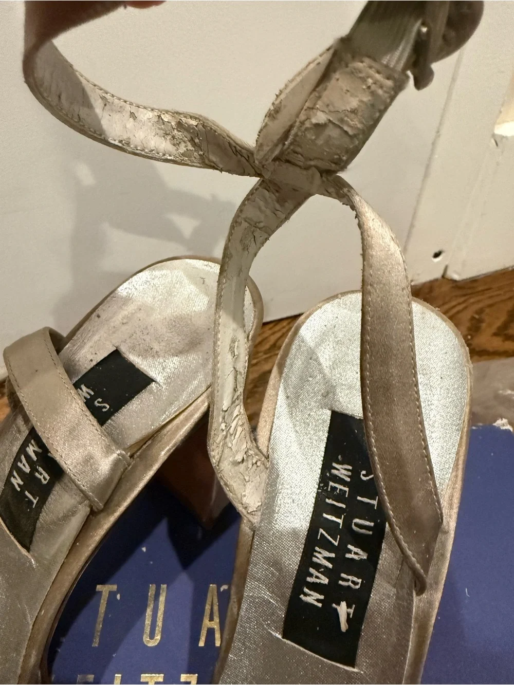Stuart Weitzman Platform Heel Orderly White Satin SZ 8 Vintage
